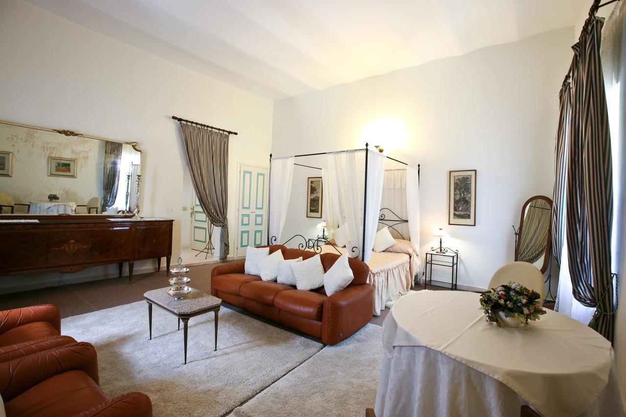 Villa Grant Relais Помеция Екстериор снимка