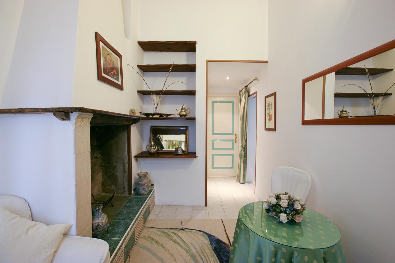 Villa Grant Relais Помеция Екстериор снимка